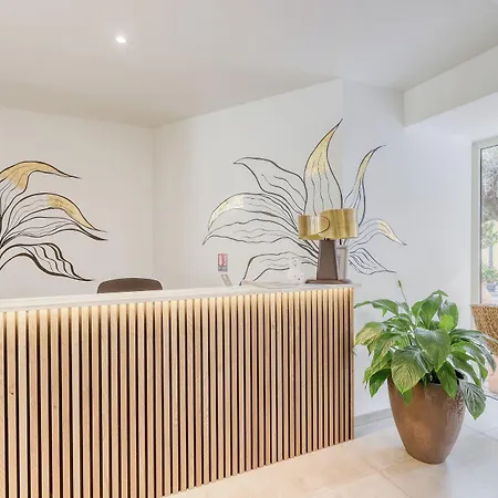 Anglade Hotell Le Lavandou