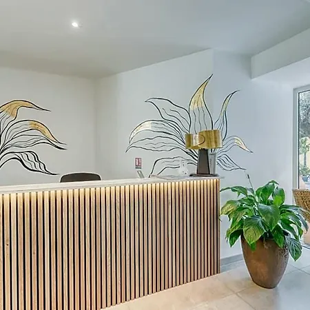 Hotel Anglade 3*