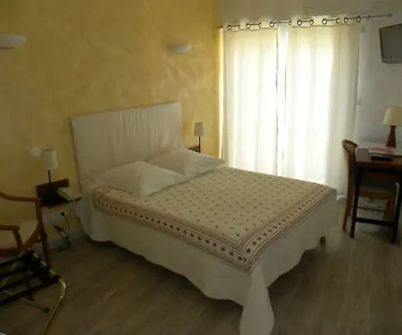 Anglade Hotel 3*